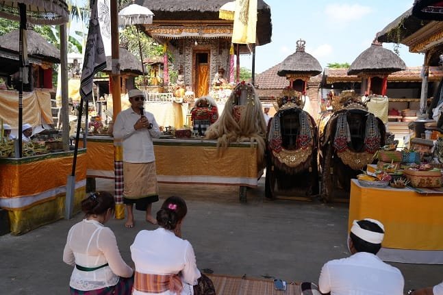 Sakral ! Wabup Alit Sucipta Ikuti Ngetus Ida Betara Tapakan di Pura Dalem Korya Kedampal