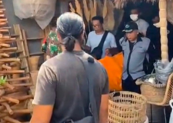 Geger Penjaga Toko Kerobokan Tewas Posisi Duduk, Polisi Lakukan Penyelidikan