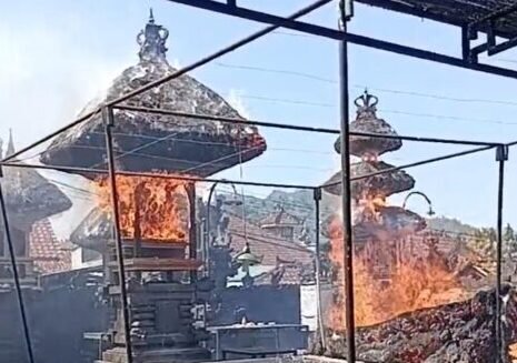 Pura Paibon Pasek Gelgel di Paksebali Klungkung Terbakar, Rugi Rp 500 Juta
