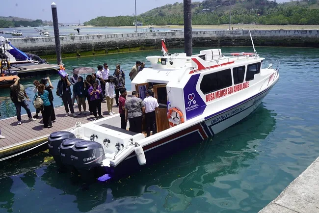 Tingkatkan Akses Kesehatan Kepulauan, Nusa Medica Meluncurkan Layanan Ambulans Laut di Nusa Penida