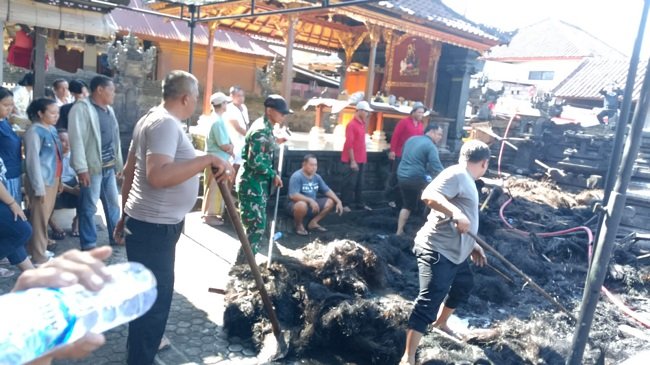 Pura Paibon Pasek Gelgel di Paksebali Klungkung Terbakar, Rugi Rp 500 Juta
