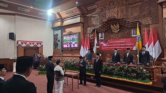 Saling Tukar Posisi! Eks Dirut Perumda Pasar Made Westra Dilantik Jadi Anggota DPRD Denpasar