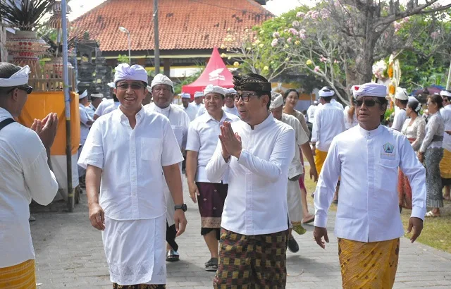 Ikuti 194 Peserta Mepandes lan 104 Baligia Punggel, Wawali Arya Wibawa Puji Sinergi Krama Desa Adat Kepaon