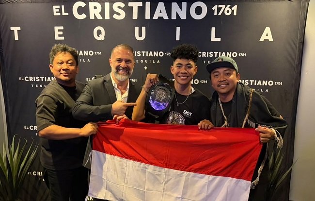 Harumkan Bali di Las Vegas ! Rico Hardiana Boyong Sabuk Perak dan Kenalkan Arak Bali ke Dunia