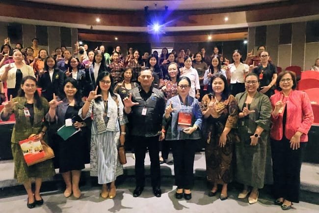 “Mendidik Perempuan Mendidik Bangsa”, Ny. Sagung Antari Buka Suara Pentingnya Literasi Krama Istri Denpasar