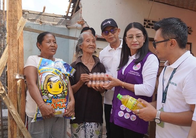 Bupati Satria Salurkan Bantuan Fisik APBD 2026 dan CSR BPD Bali untuk Warga Tegak
