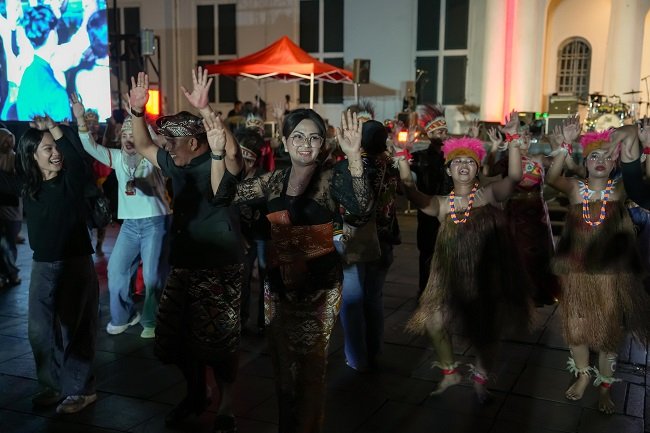 Kecak Badung Menggema di Taman Fatahillah! Pemkab Badung Tampil Memukau di Event Kharisma Event Nusantara 2026