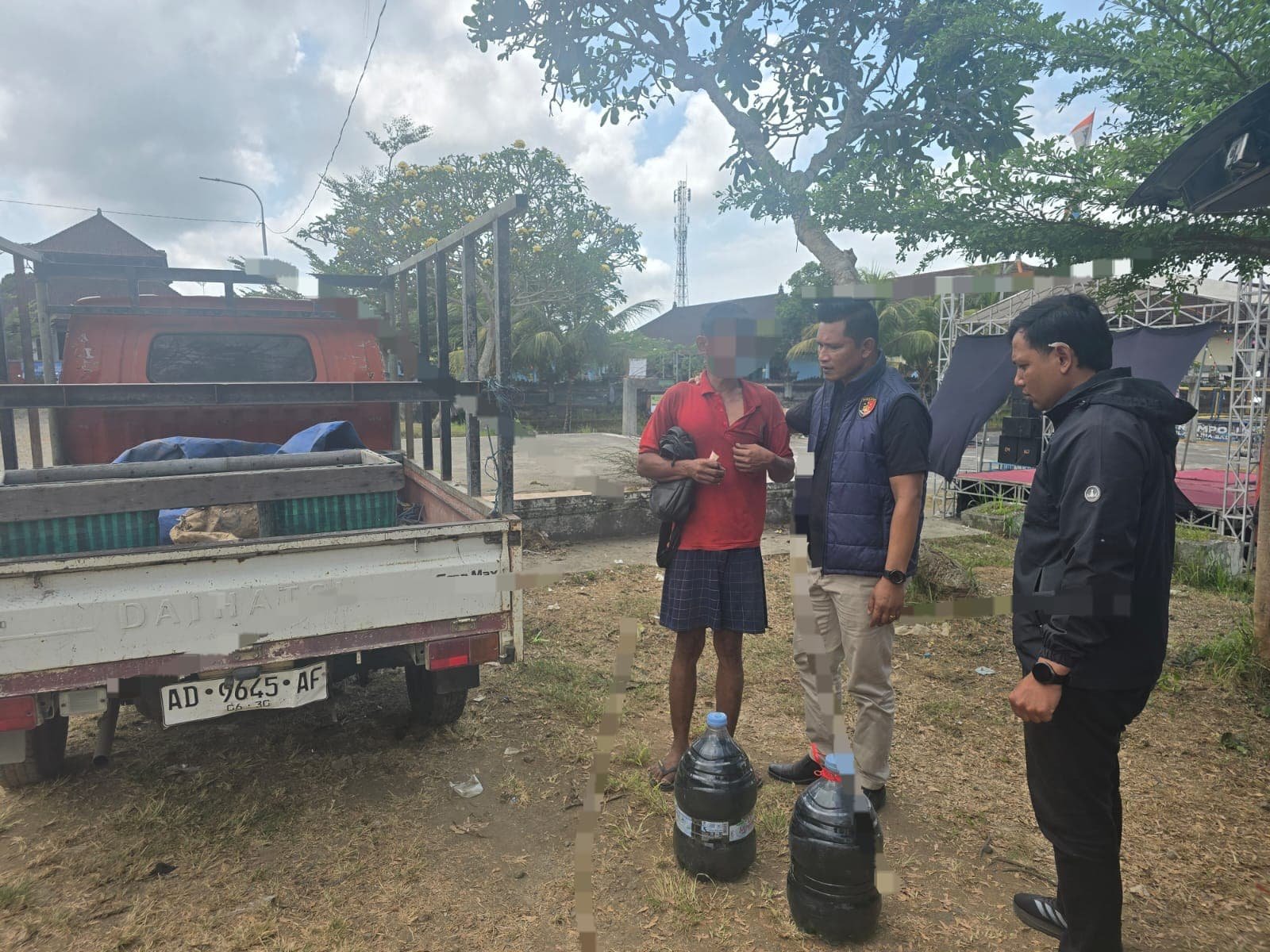 Tarif Selangit Rp 100 Ribu per Liter! Polisi Sikat Penjual Pertalite Ilegal Pakai Galon Air Mineral di Bangli