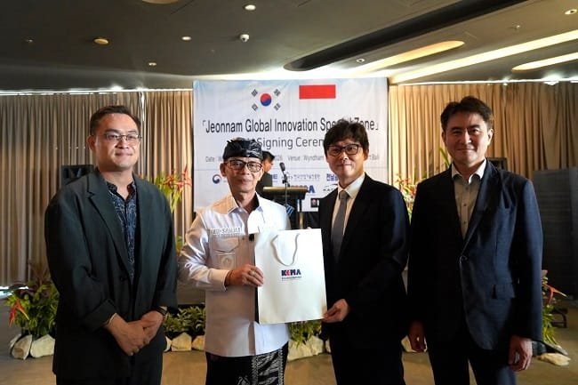 Gaet Investor Korsel Kembangkan Ekosistem Kendaraan Listrik di Nusa Penida