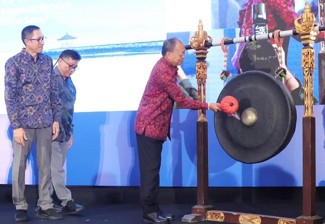 Targetkan Nusa Penida 100 Persen Energi Hijau di 2030, Gubernur Koster Genjot Perluasan Kawasan Rendah Emisi di Bali