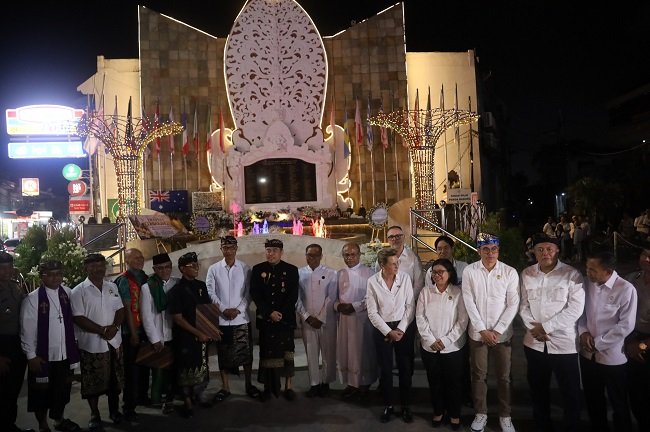 24 Tahun Tragedi Bom Bali, Doa Lintas Agama di Ground Zero Legian Bergema