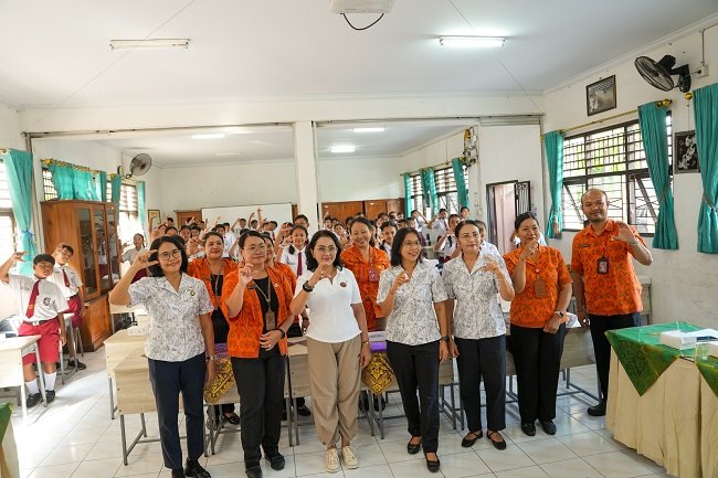 Edukasi Pola Hidup CERDIK di SD No. 1 Dalung, Ketua YKI Badung Ajak Siswa Cegah Kanker Sejak Dini