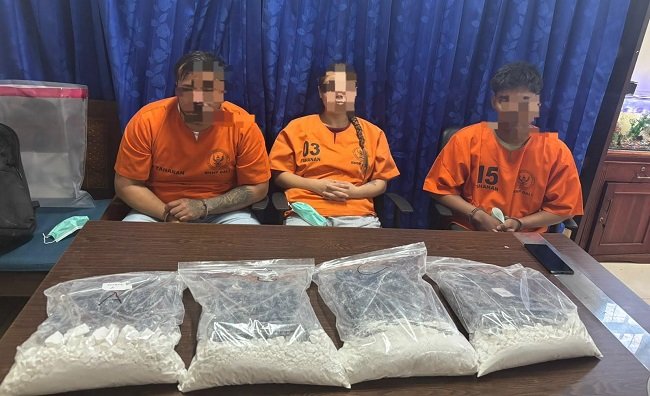 Dua WNA Chile Sembunyikan 4,5 Kg Kokain di Tas Ransel Berhasil Diringkus di Bali