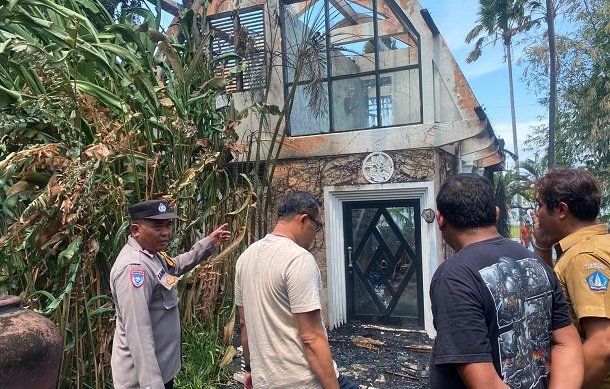 Usir Laba-laba Pakai Api, WNA di Tibubeneng Malah Bakar  Villa – Rugi Rp 2 Miliar