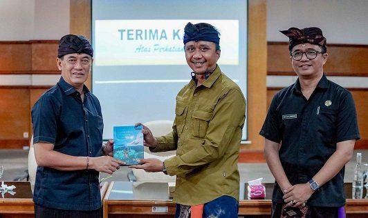 Hadapi Tantangan Zaman, Wabup Supriatna Tantang Pemuda Buleleng Beri Masukan Pembangunan
