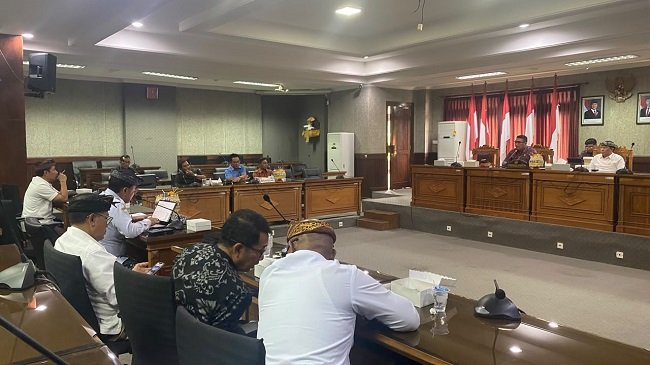 Wanti-Wanti Sisa Waktu APBD Perubahan, Ketua DPRD Karangasem Tegaskan Jangan Sampai Ada Kegiatan “Nyelonong”