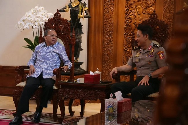 Akhiri Masa Tugas di Pulau Dewata, Irjen Pol Daniel Adityajaya Pamitan ke Koster