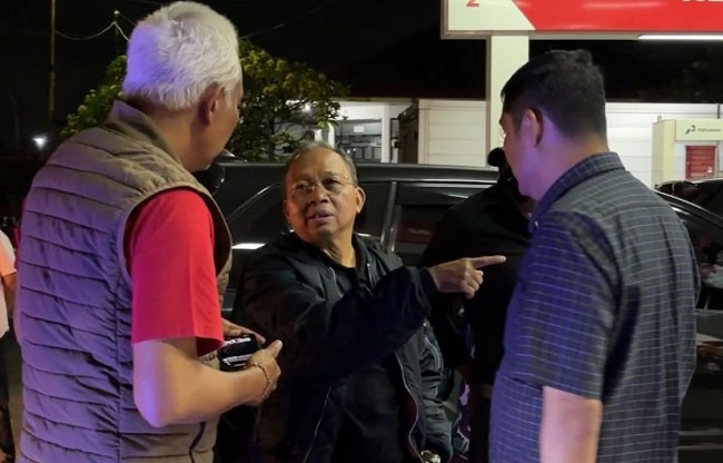Jalan Kaki Terjebak Macet! Gubernur Koster Sidak Depo Pesanggaran dan SPBU demi Urai Antrean Panjang BBM di Bali