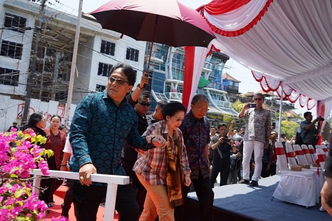 Dampingi Megawati Tinjau Abrasi Pantai Kuta, Koster-Giri Prasta Dorong Sinergi Terpadu Penanganan Pesisir Bali