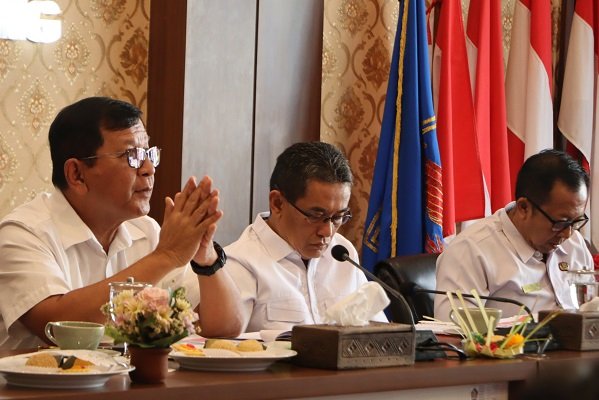 Retribusi Parkir Hingga Sampah Belum Capai Target, Bupati Sutjidra Minta OPD Genjot PAD Buleleng