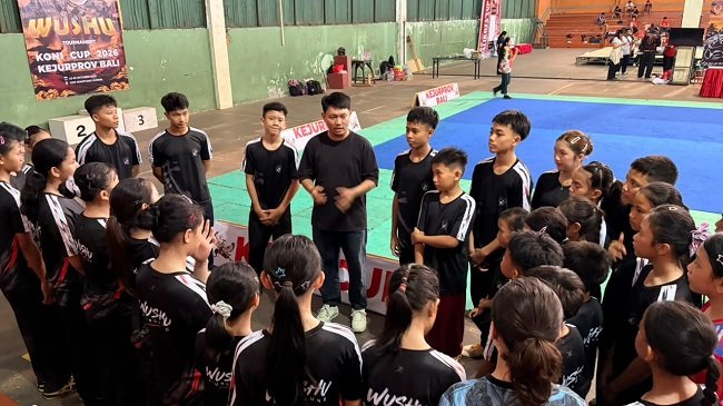 Boyong 31 Medali Emas, Wushu Klungkung Juara Umum Kejurprov Wushu Bali – KONI Cup Denpasar 2026
